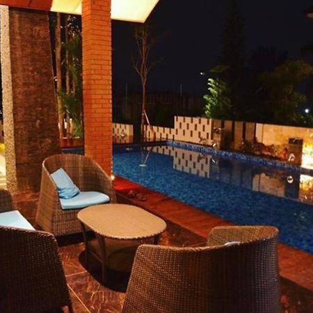 Villa Agro Kusuma Pinus R7 巴图 外观 照片