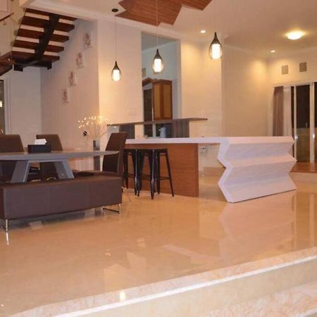 Villa Agro Kusuma Pinus R7 巴图 外观 照片